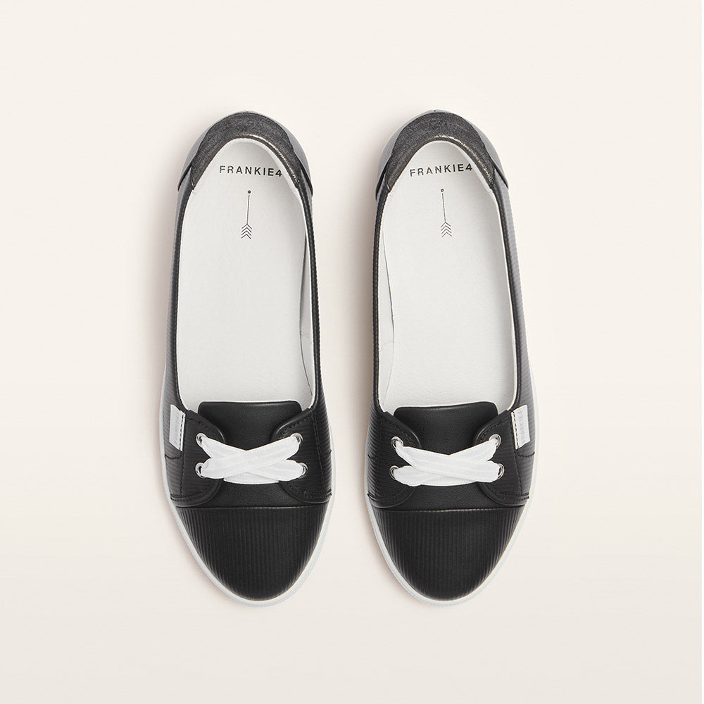Hannah III Black Emboss