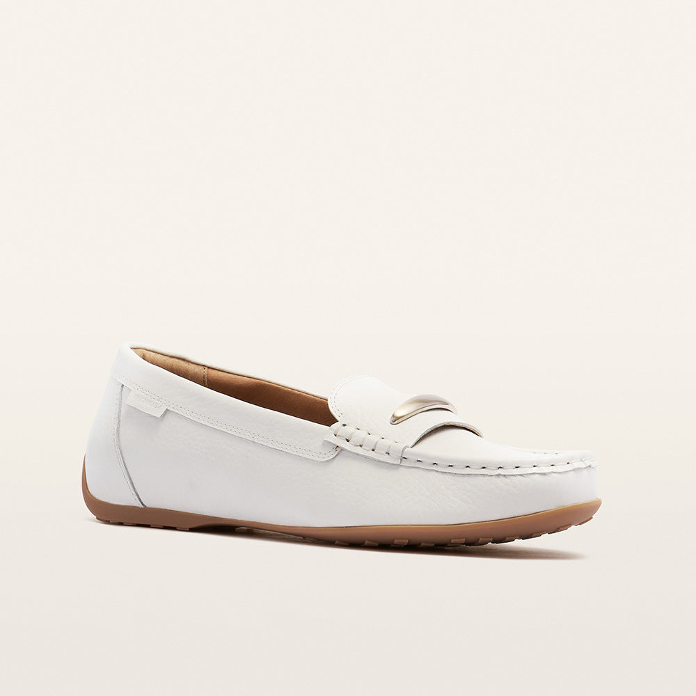 Foxx White Pebbled