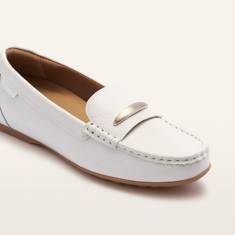 Foxx White Pebbled