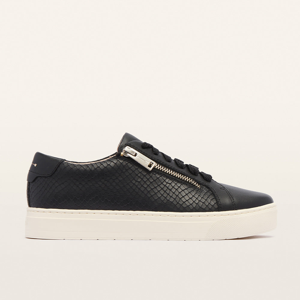 Billie II Black Emboss