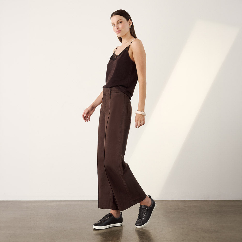 Ellie V Black